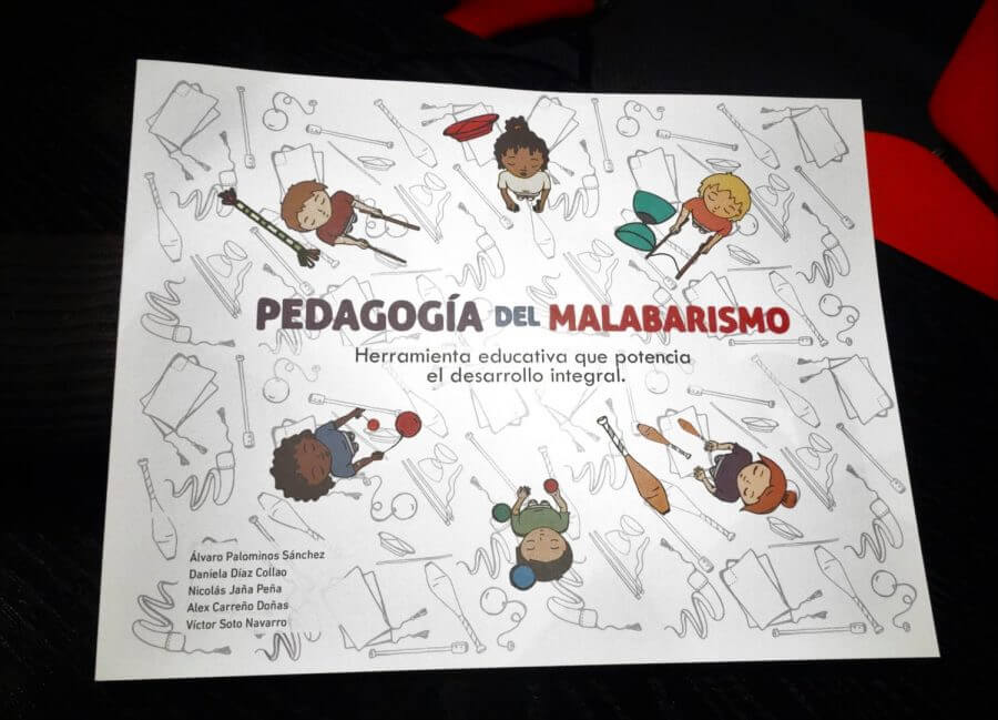 INÉDITO LIBRO PRESENTA EL POTENCIAL DEL MALABARISMO COMO HERRAMIENTA EDUCATIVA